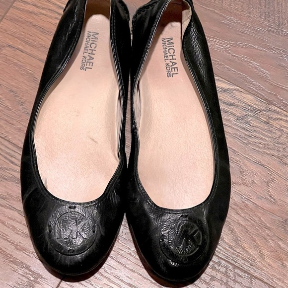 MICHAEL Michael Kors Shoes - MICHAEL MICHAEL KORS black leather ballet flats. Size 9.5M
